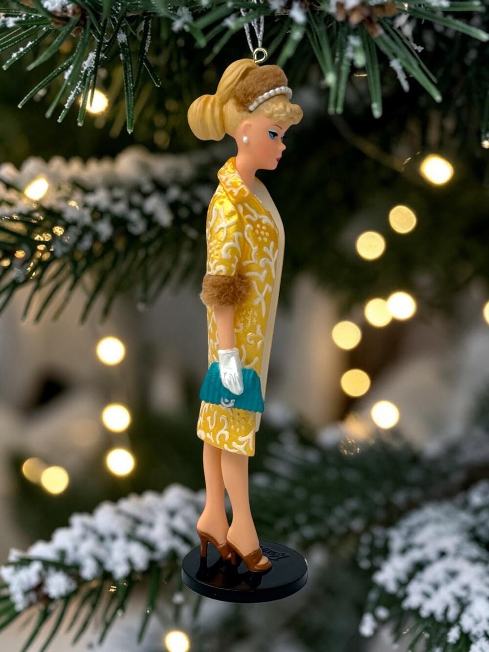 Vintage Hallmark Barbie Ornament 2005 Evening Splendor QX2373 in Box Gold